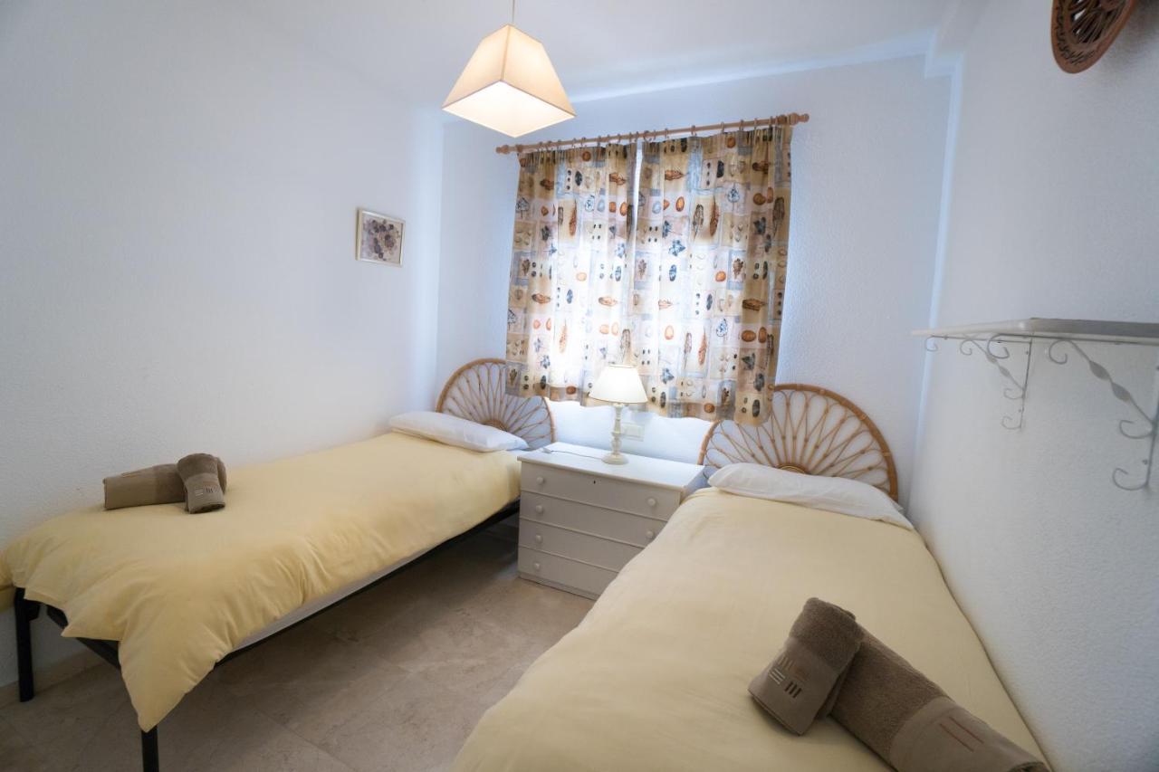 Fuentes A2 Bajo A Menyber Apartment เนร์คา ภายนอก รูปภาพ